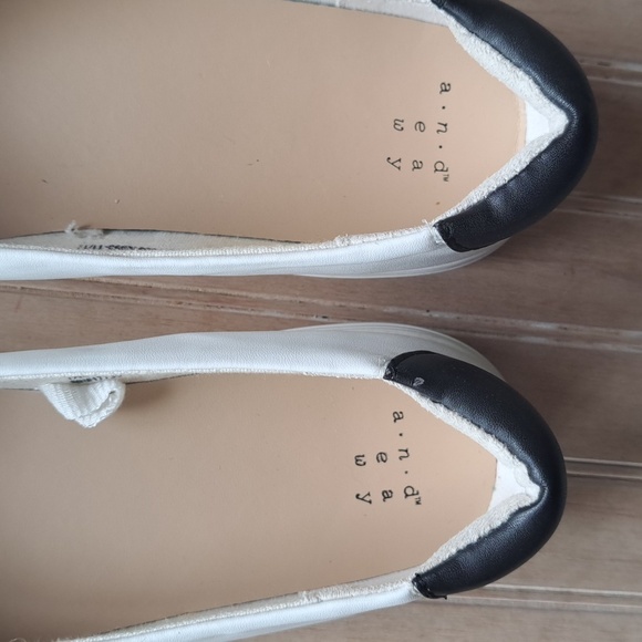 A New Day Faux Leather Elongating Slip On Cushion Insole Stylish Shoes - Picture 3 of 9